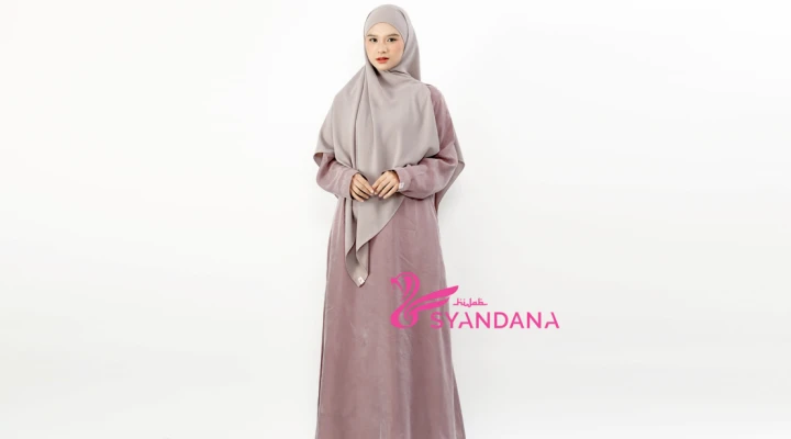 Abaya Cupro Natural Fabrics Nubuck Silk Tren Fashion Muslimah Adem & Luxury Look 2026